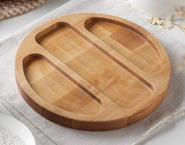 Cé na coillte atá oiriúnach chun earraí boird a dhéanamh?